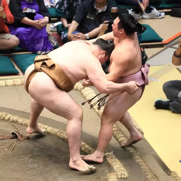十両・炎鵬が３敗目　竜電に封じられ「我慢が足りなかった」　２勝３敗で黒星先行も「まだまだここから」