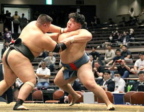 学生横綱にバヤルボルドが輝く「前に攻めることを意識」　８強以上で大相撲の幕下最下位格付け出し資格