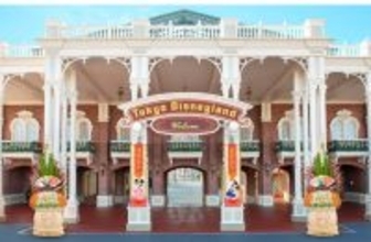 ディズニーの馬キャラは？　ＴＤＬの門松となって新年のゲストを出迎え…ミニーが主役の新パレードは１４日に開幕