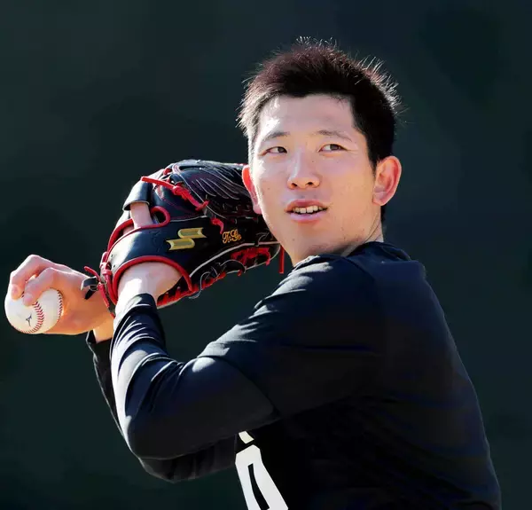 巨人・戸郷翔征が母校に人工芝を寄贈　総工費約８００万円「僕はウルスラが大好きだから」