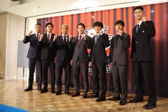 Ｊ２札幌　Ｊ２鳥栖から加入のＭＦ堀米勇輝が抱負「Ｊ１に戻るべきチーム」加入７選手が会見でコメント