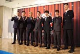 Ｊ２札幌　Ｊ２鳥栖から加入のＭＦ堀米勇輝が抱負「Ｊ１に戻るべきチーム」加入７選手が会見でコメント