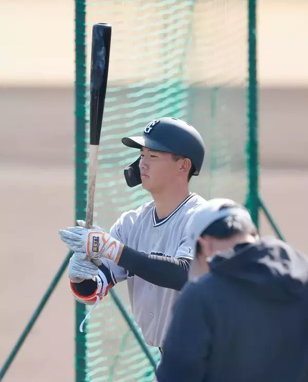 【巨人】育成３位・松井蓮太朗「ボール球以外は全部振っていこうという意識」初ライブＢＰで１安打