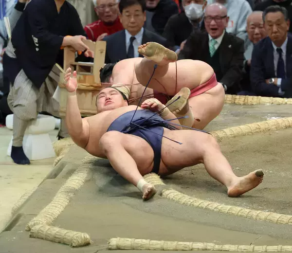 大栄翔が豊昇龍から２場所連続の金星　土俵際で勝利　「最初攻めたのが逆転につながった」
