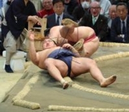 大栄翔が豊昇龍から２場所連続の金星　土俵際で勝利　「最初攻めたのが逆転につながった」