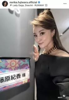 ５４歳・藤原紀香のランウェー姿に称賛の声　超ミニドレスが「圧巻です」「綺麗！可愛い！たまりません」