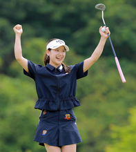 「すごい透明感」「益々人気出そう」人気女子プロゴルファー・吉田鈴の笑顔にＳＮＳ沸騰…念願ツアー初優勝で爽やかインタビュー