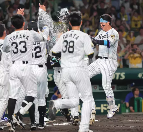 【阪神】虎党も歓喜！森下翔太が中日守護神からサヨナラ１９号「甲子園で打つホームランが一番気持ちいい」今季２度目の劇弾で首位浮上
