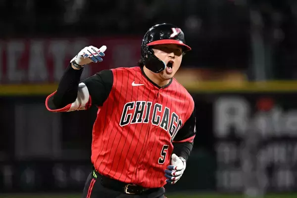 村上宗隆、メジャー初対戦の菅野智之から衝撃の１試合２発　３５号ソロで日本人歴代単独５位浮上　「大々的に復活した！」実況絶叫