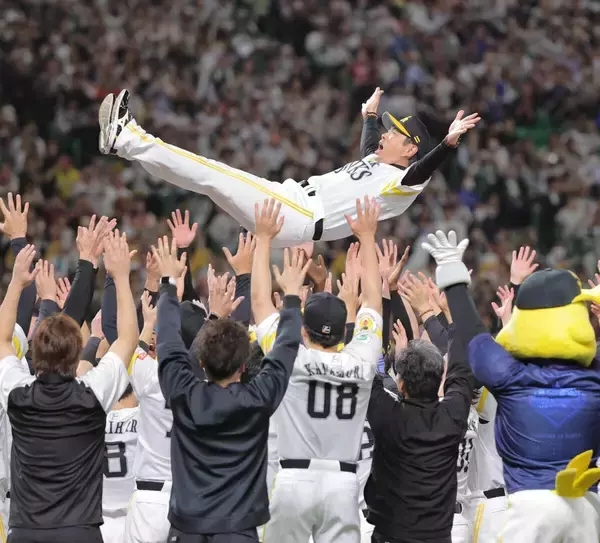 ソフトバンク、史上初の無傷７連勝で日本一　圧倒スイープ　５月までＤｅＮＡの山本祐大が３打点　直近１０年で日本Ｓ制覇６度の黄金時代
