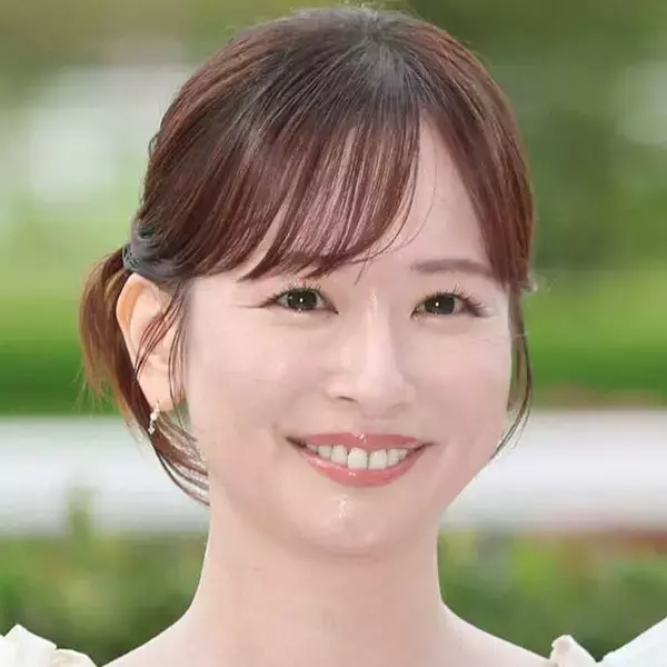 「透明感抜群！」皆藤愛子アナ、清楚感溢れる神秘さに「綺麗」「見とれてしまいます」
