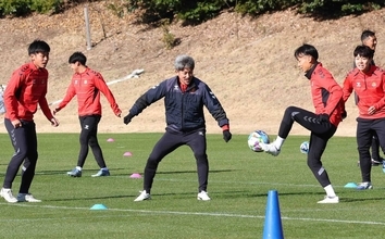 故郷静岡でキャンプ中のカズ　百年構想リーグでＪ２磐田や藤枝と対戦に「地元の人たちにいいプレーを見せられるように」