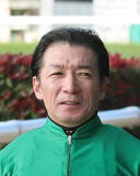 「【船橋７Ｒ】内田博幸騎手が落馬　最後の直線で騎乗馬が内側に逸走して転倒　病院で検査へ　土日は中山で１２鞍予定」の画像1