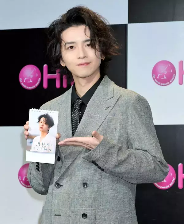 飯島寛騎「デスクに置いても雰囲気を邪魔しないよう小さく」２０代ラスト写真集のこだわりはサイズ感