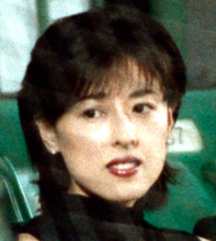 ５４歳タレント　ミニスカが短すぎる！生足あらわ自撮りショット　元夫はプロ野球監督…大河内志保の最新姿