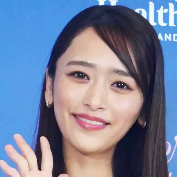 「なんという」３児の母・近藤千尋の大胆ひざ上ミニにファン騒然「かわいすぎるわ。もうまいった…」