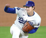 「大谷翔平、５年ぶり投手一刀流で圧巻の６回１失点１０奪三振　打席に立たず交代→４８試合出塁記録は継続…野球規則に明記」の画像1