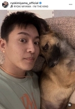 三山凌輝、「２７歳になった人と１歳になった犬です」誕生日が同じ愛犬と２ショット
