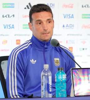 【Ｗ杯】アルゼンチンが第２戦オーストリア戦へ会見　スカロニ監督「準備はできている」「簡単なゲームはない」…初戦はメッシのハットで白星発進