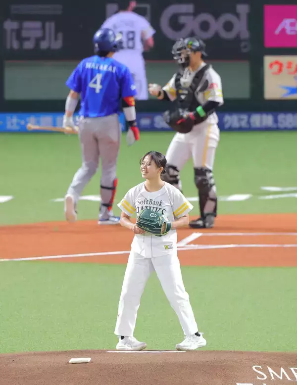 【日本シリーズ】柔道・近藤美月が始球式　９月のアジア大会で金メダル　２８年ロス五輪目指す２１歳　角田夏実さんの後継者と期待