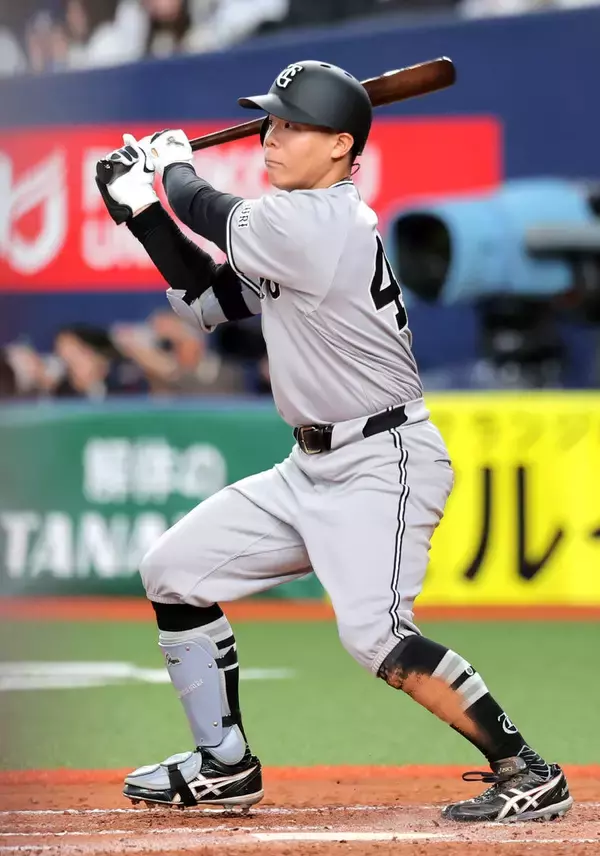 【巨人】佐々木俊輔、３戦連続複数安打　直近５試合１５の８　阿部監督「ミスタースプリングだから」激戦外野争い好調継続を期待