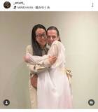 「３５歳になった浅田真央さん　イケメンとハグ！頬ぴったり「ただ純粋な愛」２ショット…引退から９年」の画像1