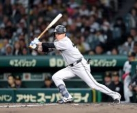 【巨人】中山礼都、１軍復帰即「３番・右翼」で快音　２番・吉川尚輝との連打でダルベック３ラン呼ぶ