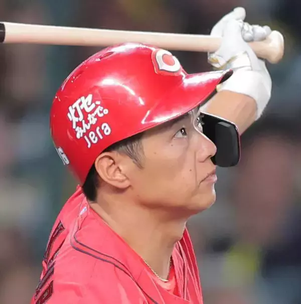 【広島】中村奨成、自身初の１試合３長打「いい試合を１試合でも多く」４戦連続の３番起用で今季２度目の猛打賞…打線は１得点でヤクルトに完敗
