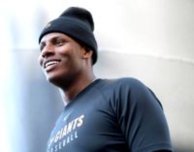 【巨人】真冬なのにもう快音連発…ティマ＆フェリスら育成外国人５人が育成練習参加　