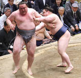 「新入幕の若ノ勝が、テレビ解説の師匠・湊川親方の前で勝ち越し　「知ってました。よかったです」」の画像1