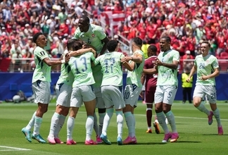 【Ｗ杯】過去３大会連続１６強のスイスが先制　前半１７分にエンボロがＰＫ　前回３戦全敗のカタールは初勝利目指す