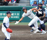 「【甲子園】鳥取城北、県勢３９イニングぶり得点から“ケチャドバ”　一挙３点で逆転成功」の画像1