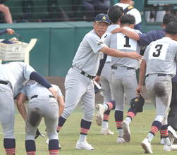 【甲子園】青森山田・兜森崇朗監督「持ち味を発揮できなかった」　２回戦敗退にも「ここまで来るのは想像できなかった。選手の成長を感じた」