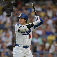 大谷翔平、飛距離１０３メートルで歓声も…ひと伸び足りず左飛　直近３試合長打なし　４試合ぶり３１号なるか
