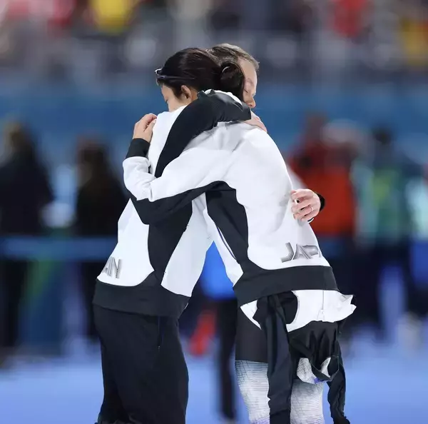 【五輪】高木美帆、本命１５００Ｍでメダルならず　コーチと抱き合い４０秒以上涙止まらず「まだ整理がついてない」