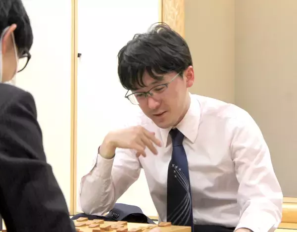 伊藤匠二冠、Ａ級昇級　澤田七段に大逆転勝利で通算１０勝２敗