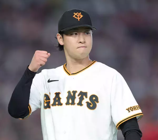 山崎伊織の“お守り”は、ばいきんまんキーホルダー「かわいいやろ～」顔の部分には息子の記念写真