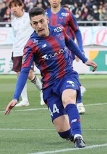 京都がＦＣ東京からＤＦエンリケ・トレヴィザンを完全移籍で獲得