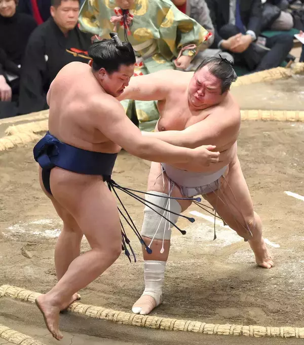 友風が前に出て２勝目　「引く気持ちはまったくなかった。一つのスイッチ（が入ったの）かなと思います」