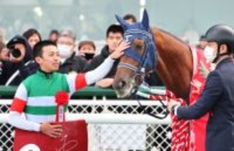 【報知杯ＦＲ・レースメモ】手塚貴久調教師が１２年アイムユアーズ以来１４年ぶり２勝目