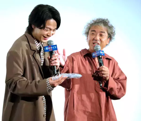 ムロツヨシ　撮影の休憩時間に飲食店の客と２時間以上語らう　話しかけられて断れず「ひとりの時間を奪われた」と苦笑い
