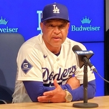 大谷翔平が「長い回を投げてくれる」　“投壊”で救援陣にしわ寄せもロバーツ監督が示した信頼…デーゲーム後に超異例の投手調整