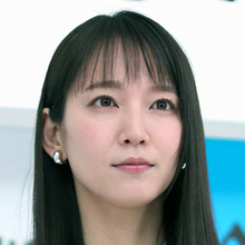 吉岡里帆「ラジオの現場に連れてった」“相棒”が衝撃！ブースでヘッドホン付けた姿に「どんなトークが」「もはやＭＣ」
