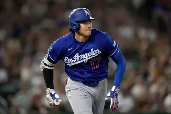 大谷翔平、２打席目は同点タイムリーが幻に　激走で二塁セーフ判定もチャレンジでアウト、二走アルフォンソの本塁到達前で得点ならず…１時間２０分遅延、再び大雨の悪天候も