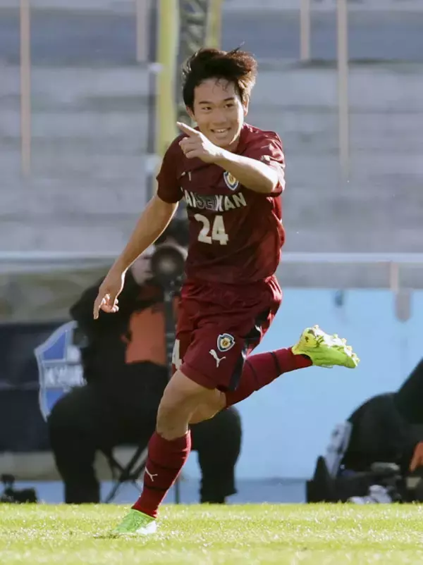 【高校サッカー】浜松開誠館が選手権初勝利　５０メートル６秒０の２年生ＭＦ宗像玲瑠が全２得点「緊張はまったくなかった」