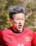 「カズ　５９歳初陣　故郷の静岡でベンチ入り　最年長出場記録更新なるか…明治安田Ｊ２・Ｊ３百年構想リーグ磐田戦」の画像1