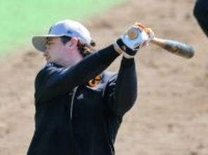 巨人・ダルベックが語る伝統の一戦「テンションがすごくいい」レッドソックス時代にメジャー版を経験