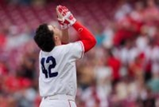 レッズの新人４番・スチュワートが１回に６号３ラン、２回７号３ランと２回までに２発６打点　２２年ドラフト１巡目指名のスラッガー