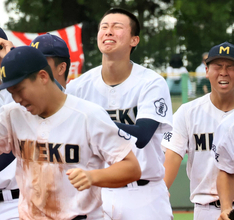 【高校野球】三重が４年ぶり１５度目の優勝を決めるもアクシデント　古川稟久が緊急降板に沖田展男監督「僕もまだ状況がわからない。緊急事態です」…三重大会