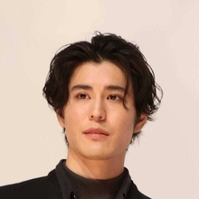 「小さな頃からイケメン」寛一郎、幼少期の姿に反響「お目々クリクリ」「幼少期も今もカワイイ」３０歳の誕生日を報告…父は佐藤浩市